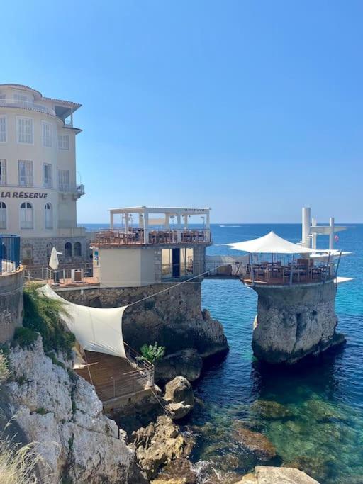 Nautical Living In The Sought-after Port Nizza